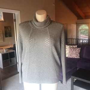 CASHMERE Design History Grey Sweater.  Size M